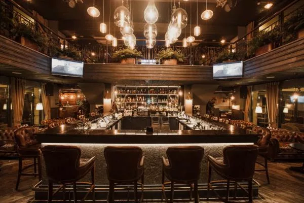 Lounge-bar SNOB на Кремлёвской набережной