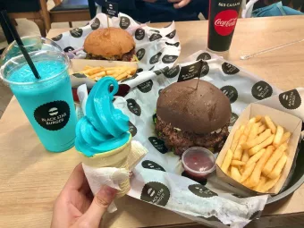 Бургерная Black Star Burger   Очереди за "хип-хоп" бургерами не прекращаются?