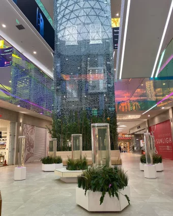 Внутри нового торгового центра KazanMall?