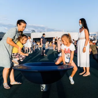 На крыше KazanMall открыли детскую площадку?