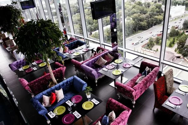 Клубный ресторан Extra Lounge